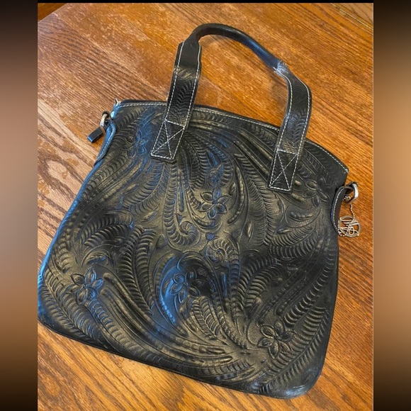 American West Black Leather Tooled And Studded Convertible Crossbody Tote Purse - Picture 6 of 6